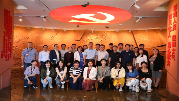 傳承紅色基因，共商外事宣傳 人民網(wǎng)第四黨支部、北京分公司黨支部與北京市外辦新聞處黨支部、協(xié)調(diào)處黨支部聯(lián)合開展主題黨日活動
