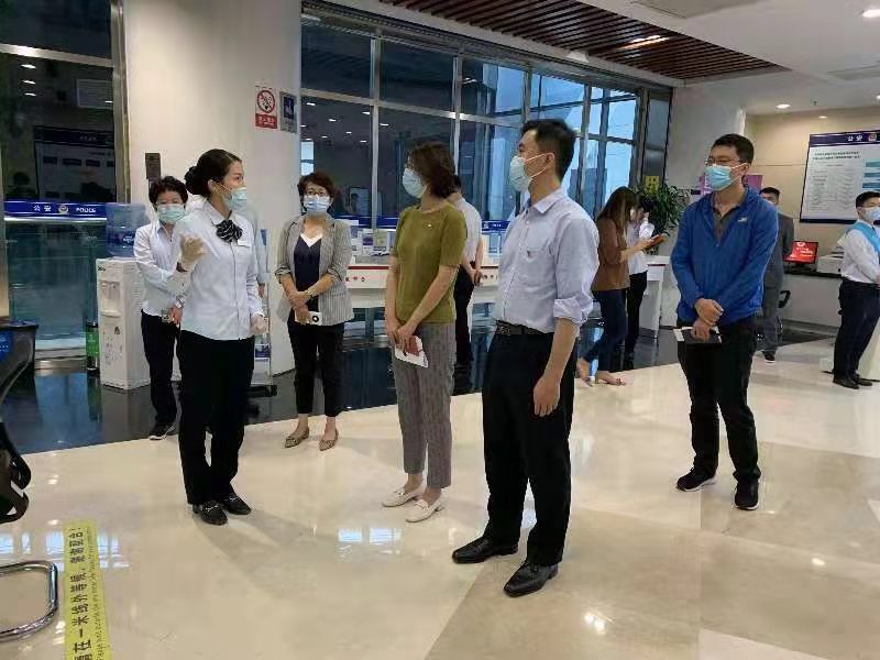 9學(xué)習(xí)貫徹黨的十九屆六中全會精神  堅決捍衛(wèi)“兩個確立”.jpg
