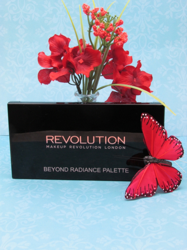 Makeup Revolution Beyond Radiance Palette